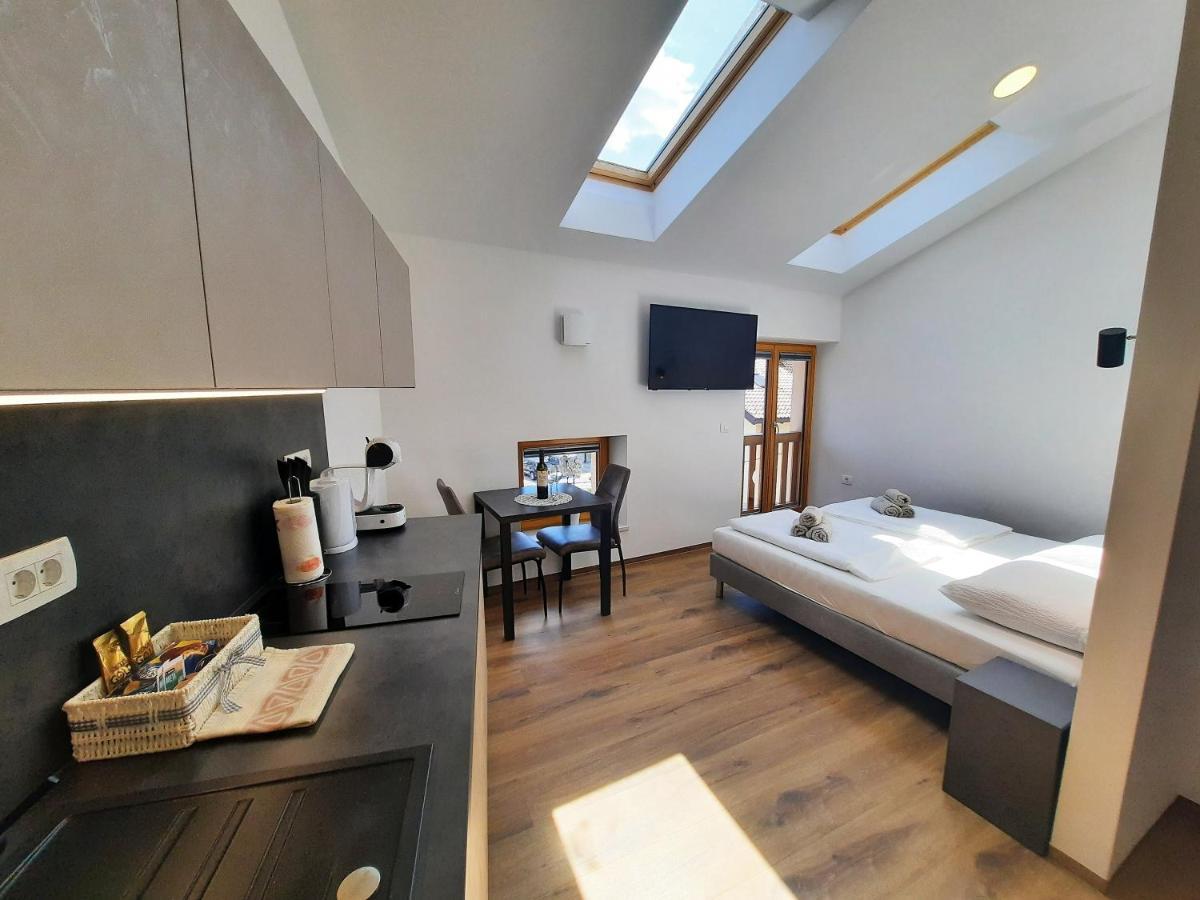 Apartments Hlapi With Spa Kobarid Exterior foto
