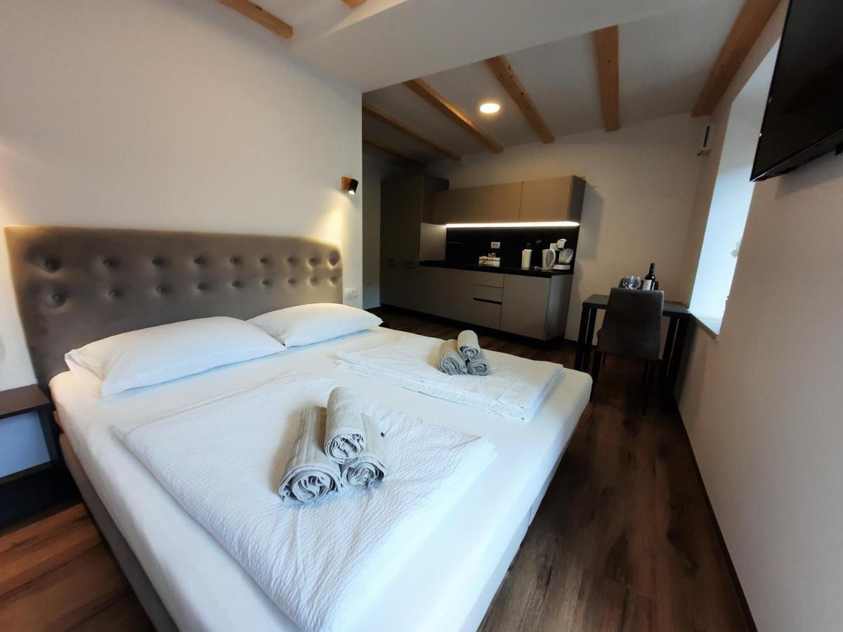 Apartments Hlapi With Spa Kobarid Exterior foto